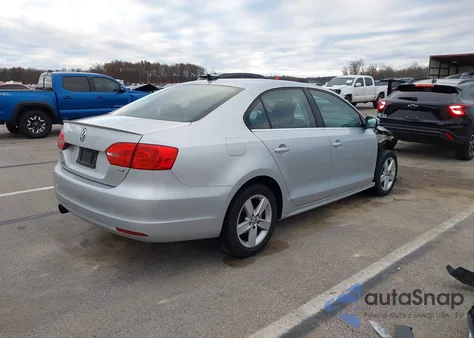 2013 Volkswagen Jetta 2.0L Tdi from USA, damaged, VIN 3VW3L7AJ1DM415459